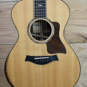 Taylor 812e 2012